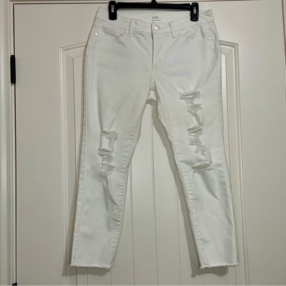 Women Distressed Skinny Ankle Denim White‎ Jeans Sz 8 Vacation Beach a.n.a - Picture 1 of 11